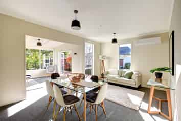 15 Wallace Street, Roslyn