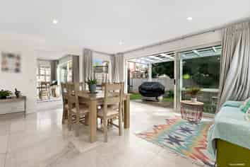 20 Kukuwai Avenue, Red Beach