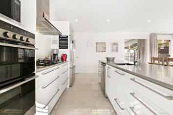 20 Kukuwai Avenue, Red Beach