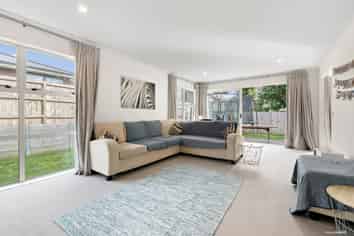 20 Kukuwai Avenue, Red Beach