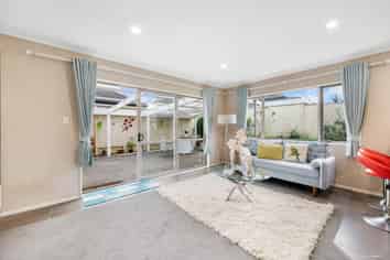 26 Speyside Crescent, Flat Bush