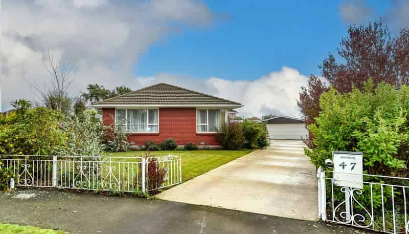 47 Damien Place, Bromley