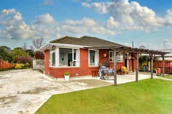 47 Damien Place, Bromley