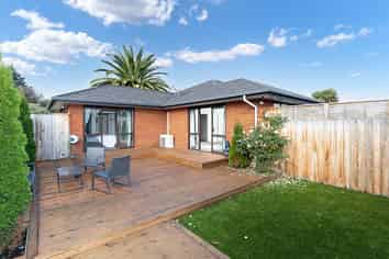 2/71 Shirley Road, Shirley