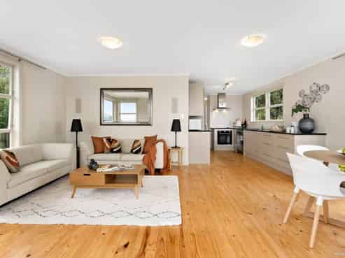 123 Browns Bay Road, Browns Bay