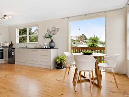 123 Browns Bay Road, Browns Bay