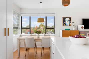 36 McPhail Street, Birkdale