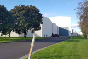 Large Scale Industrial / Office on 17,601sqm Site