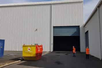 Large Scale Industrial / Office on 17,601sqm Site