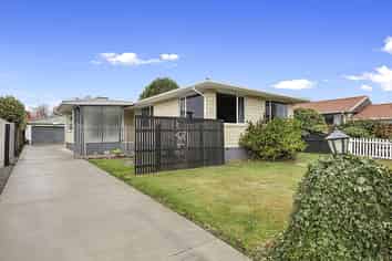 22 Canberra Place, Redwood