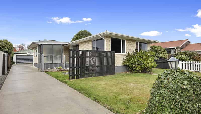 22 Canberra Place, Redwood