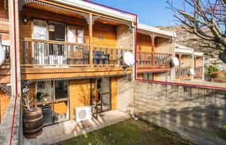 4/17 Robertson Street, 