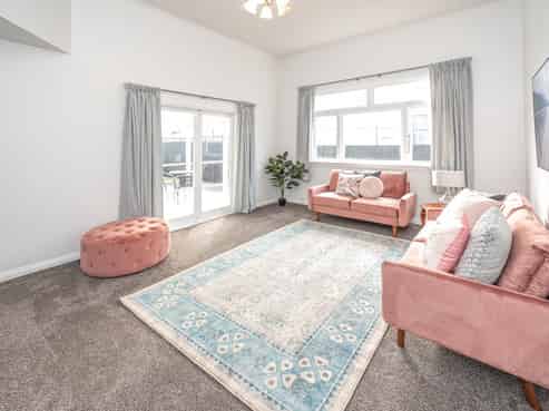 10 Smithfield Road, Tawhero