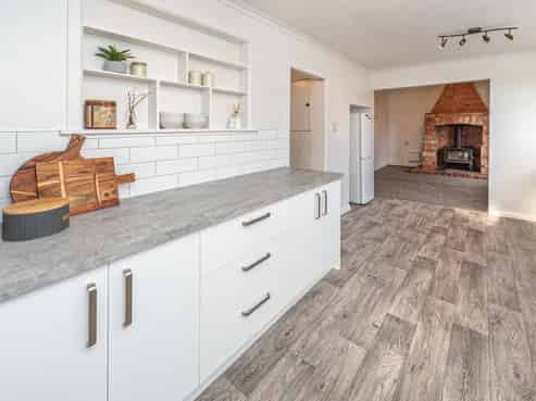 10 Smithfield Road, Tawhero