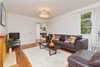 50 Waddell Avenue, Point England