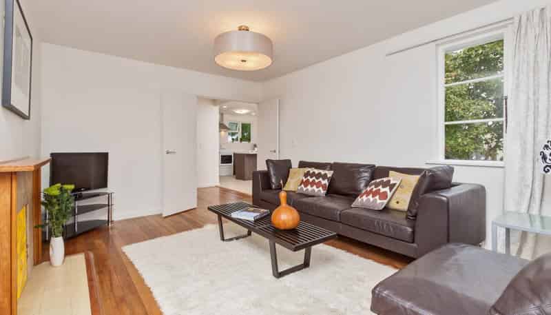 50 Waddell Avenue, Point England