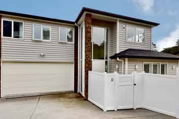 8 Moko Lane, Greenhithe