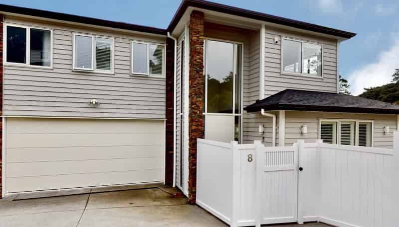 8 Moko Lane, Greenhithe