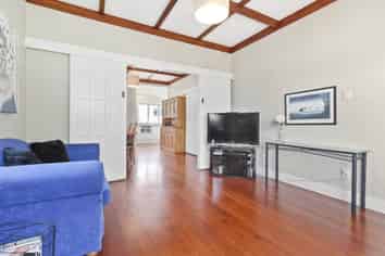 87 Buckley Road, Epsom