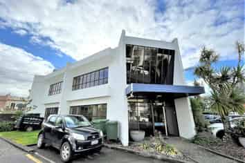 STANDALONE FITTED OFFICE OVER 2 LEVELS