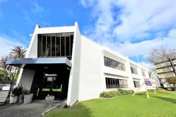 STANDALONE FITTED OFFICE OVER 2 LEVELS