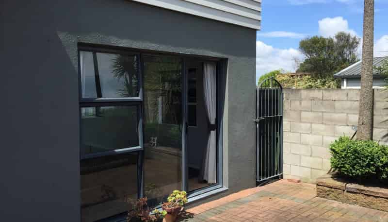 2/38 Wakelin Road, Beachlands