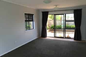 2/38 Wakelin Road, Beachlands