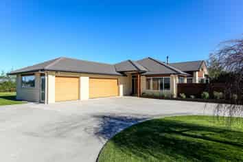 70 Kairau Road East, Waitara