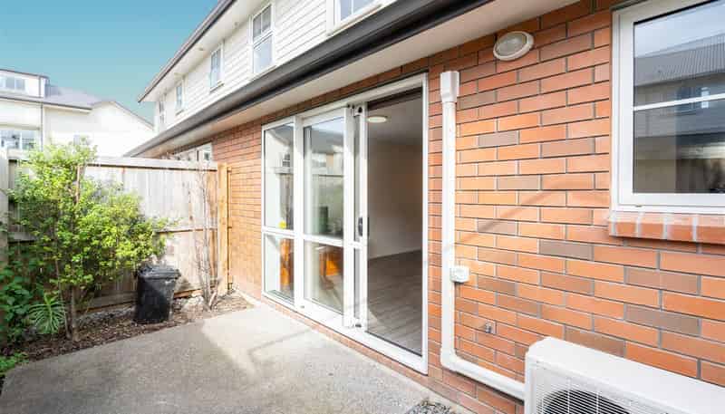 14 Chiefs Court, Hamilton East