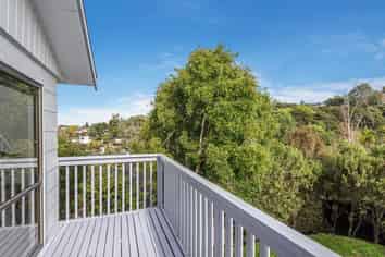 1/11 Jenanne Place, Totara Vale