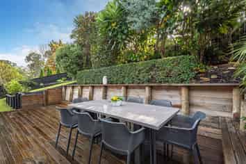 1/11 Jenanne Place, Totara Vale