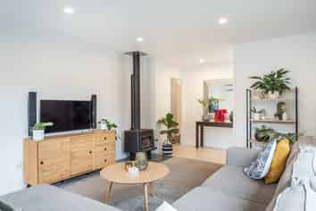 1/11 Jenanne Place, Totara Vale