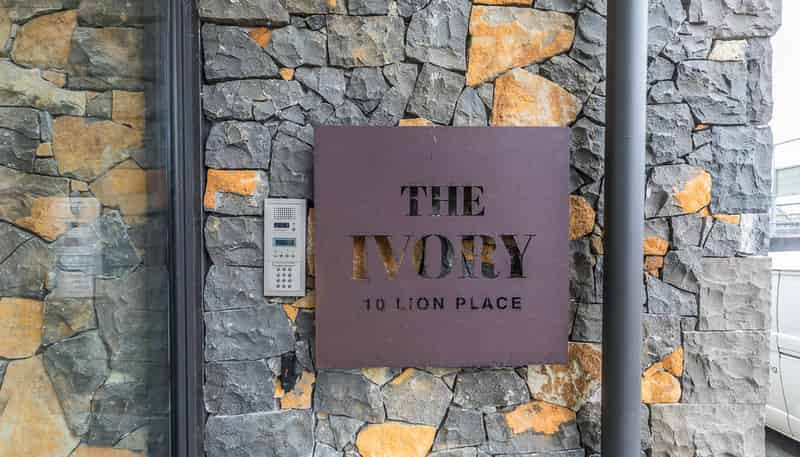 207/10 Lion Place, Epsom