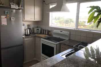 1 Edgewater Grove, Orewa