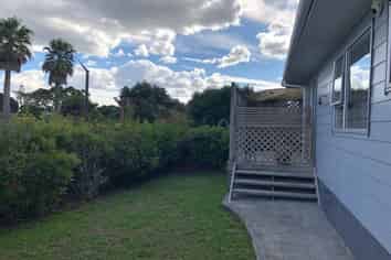 1 Edgewater Grove, Orewa