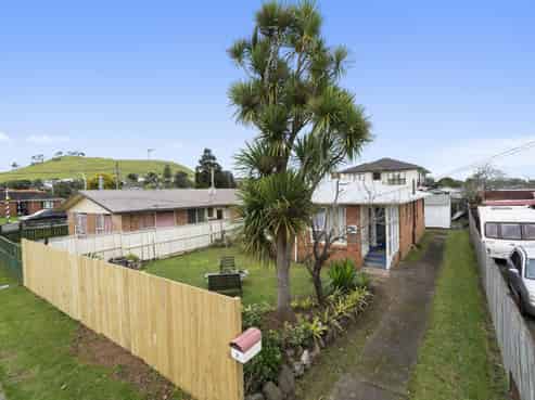 1/2 Kowhai Avenue, Mangere Bridge