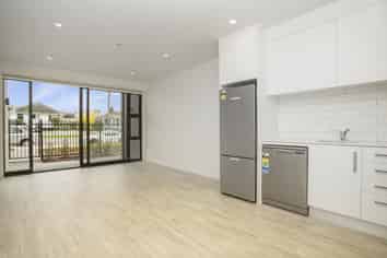 105/165 Lake Road, Northcote