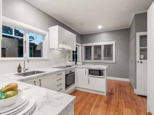 107 Elmore Road, Albany