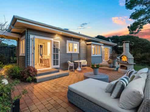 107 Elmore Road, Albany