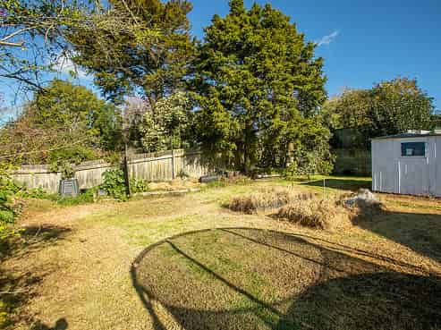 40 McLeod Road, Weymouth