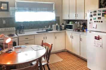 2/42 Kenderdine Road, Papatoetoe