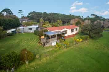 55 Lloyd Road, Riverhead