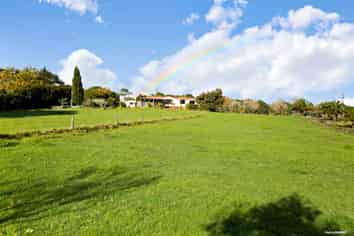 55 Lloyd Road, Riverhead