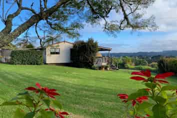 55 Lloyd Road, Riverhead