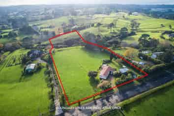 55 Lloyd Road, Riverhead