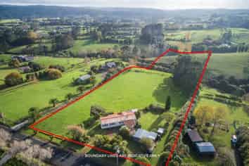 55 Lloyd Road, Riverhead