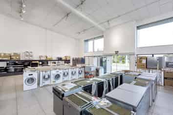 Prime Mt Wellington showroom & warehouse