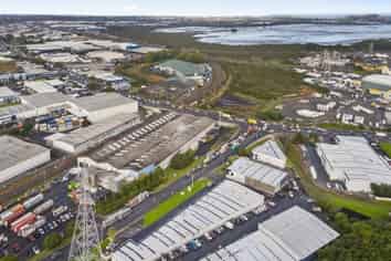 Prime Mt Wellington showroom & warehouse