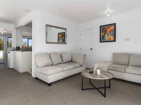 18 Stirling Grove, Greerton