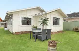 31 Aaron Place, Brookfield